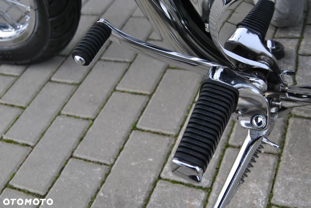 Suzuki Intruder - 26