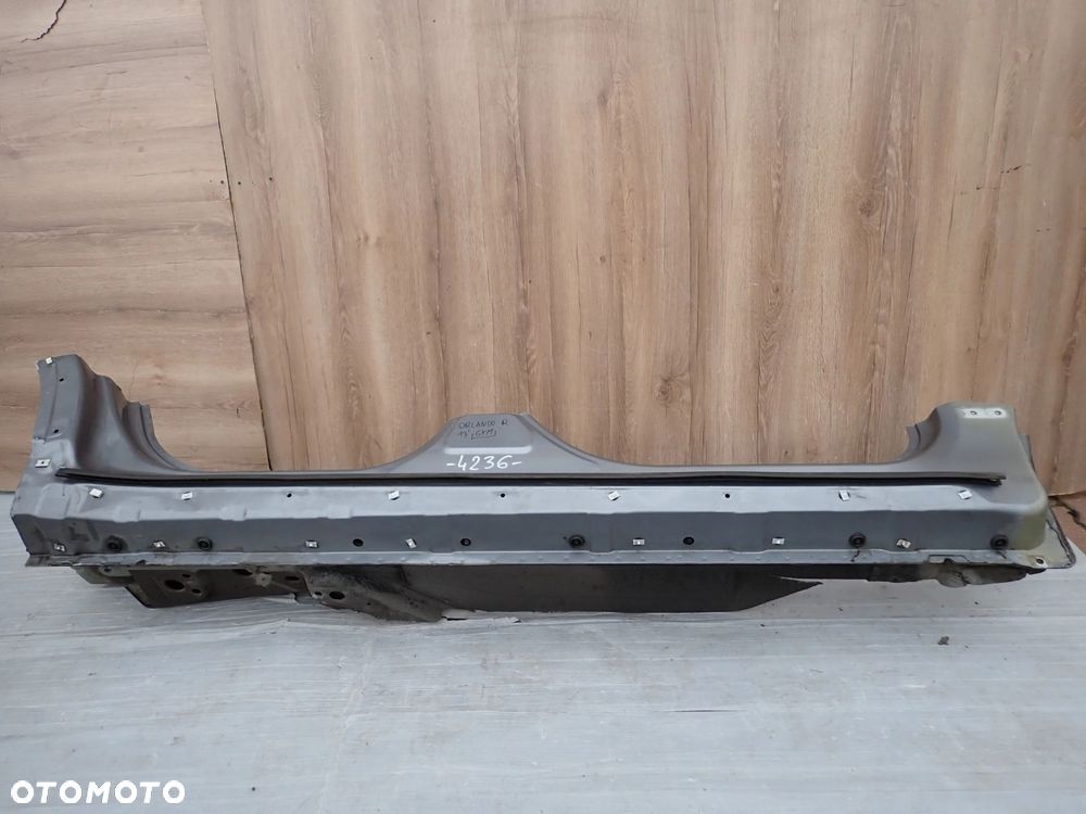 CHEVROLET ORLANDO 10- PRÓG PRAWY GYM - 5