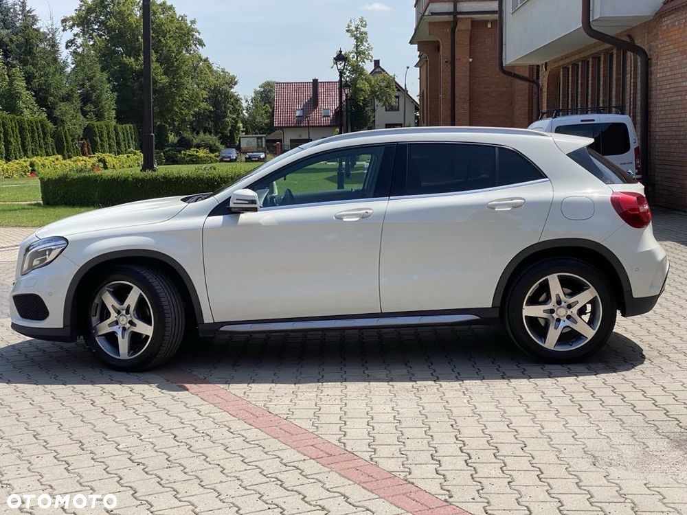 Mercedes-Benz GLA 250 4-Matic AMG Line - 8