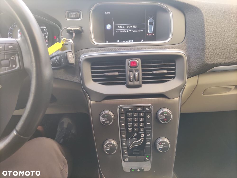 Volvo V40 D4 Drive-E Momentum - 21