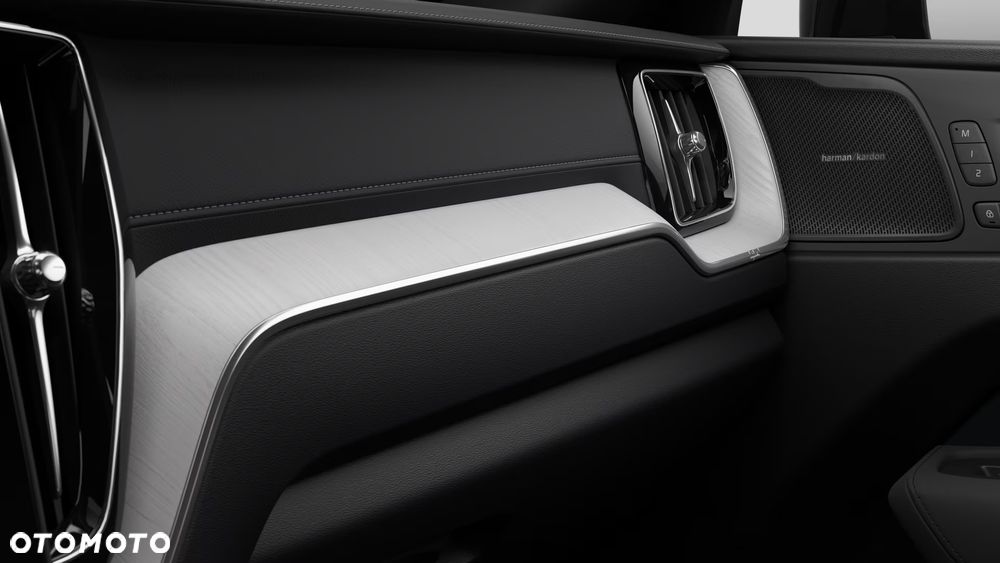 Volvo XC 60 B5 B AWD Ultra Dark - 9