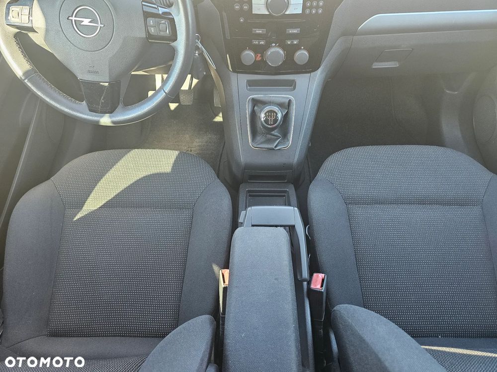 Opel Zafira 1.6 Cosmo - 21