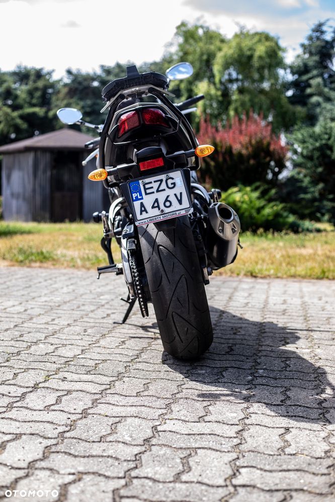 Yamaha FZ - 4