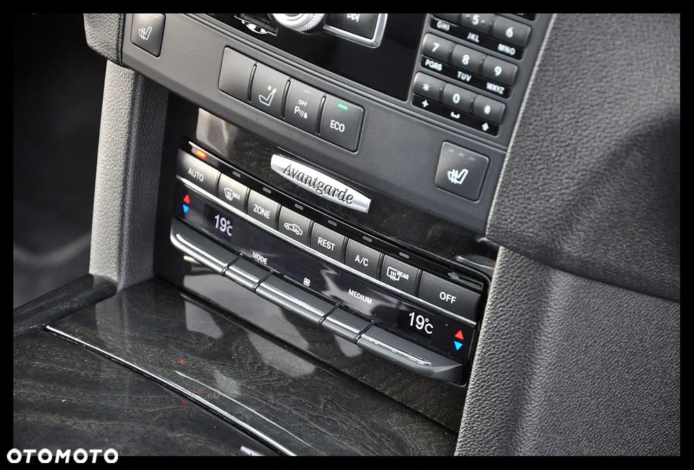 Mercedes-Benz Klasa E 300 BLUETEC 7G-TRONIC Avantgarde - 37