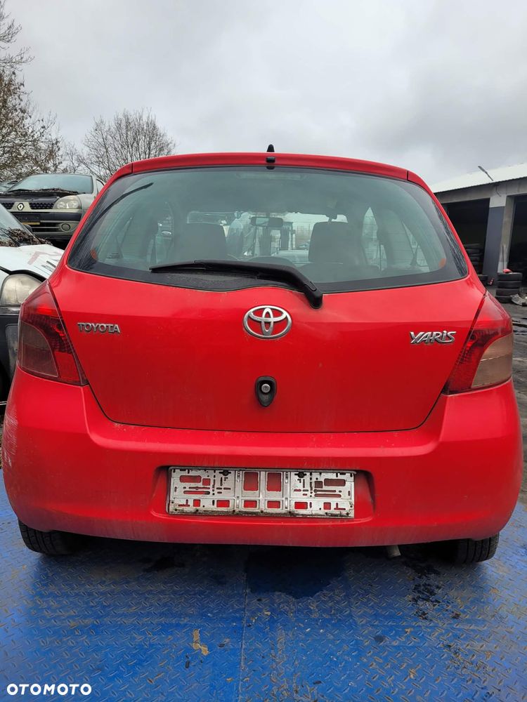 Części- Toyota Yaris II Rok 2007 Pojemność 998 Moc 51 kw Benzyna - 6