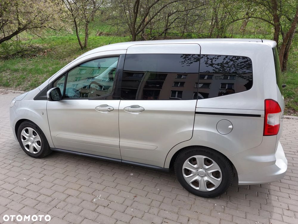 Ford Tourneo Courier 1.0 EcoBoost Ambiente - 9