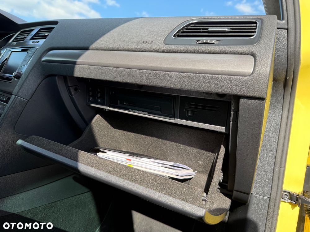 Volkswagen Golf 1.6 TDI DPF Style - 31