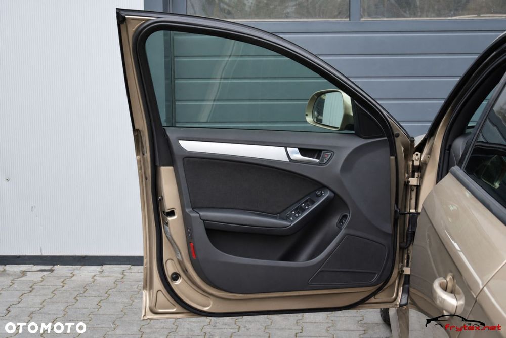 Audi A4 Limousine - 16