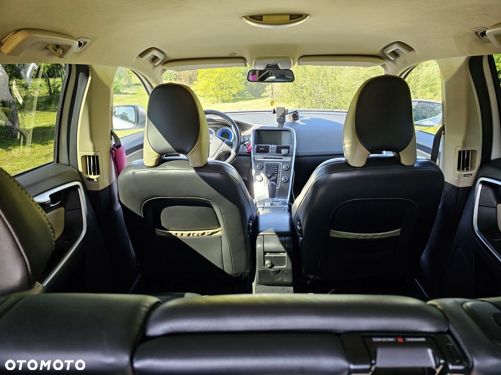Volvo XC 60 - 6