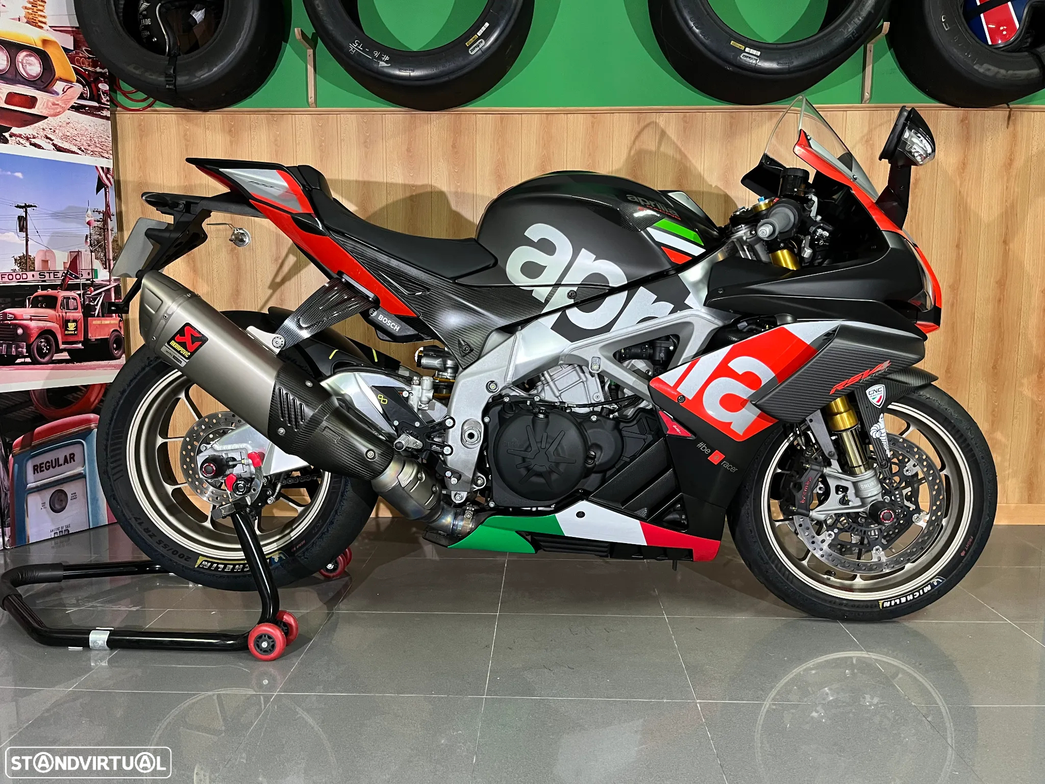Aprilia RSV RSV4 Factory Super Pole - 3