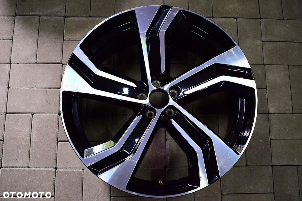 VOLVO 22 ,,R-Design XC90 II Oryginał - 1
