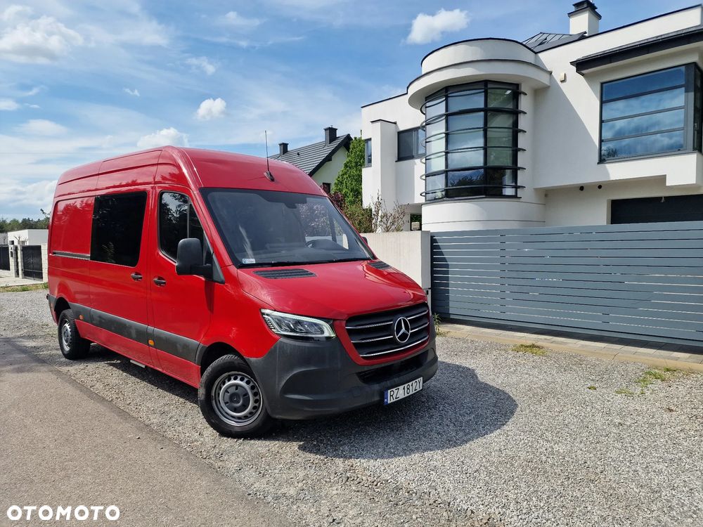 Mercedes-Benz Sprinter - 1