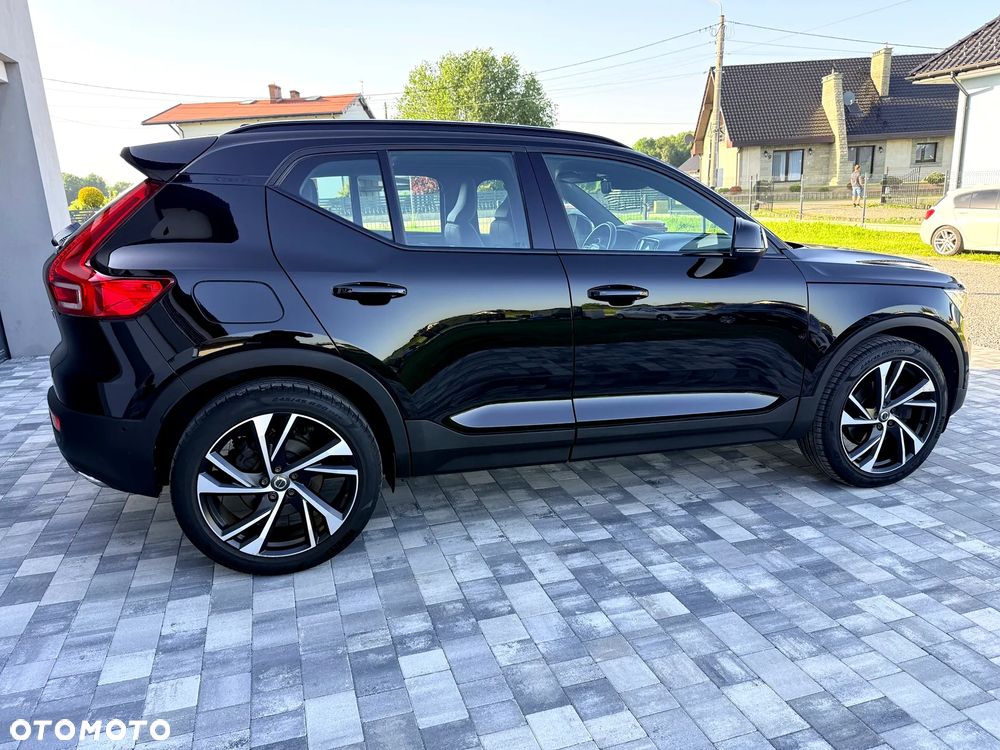 Volvo XC 40 D4 AWD Geartronic R-Design - 24