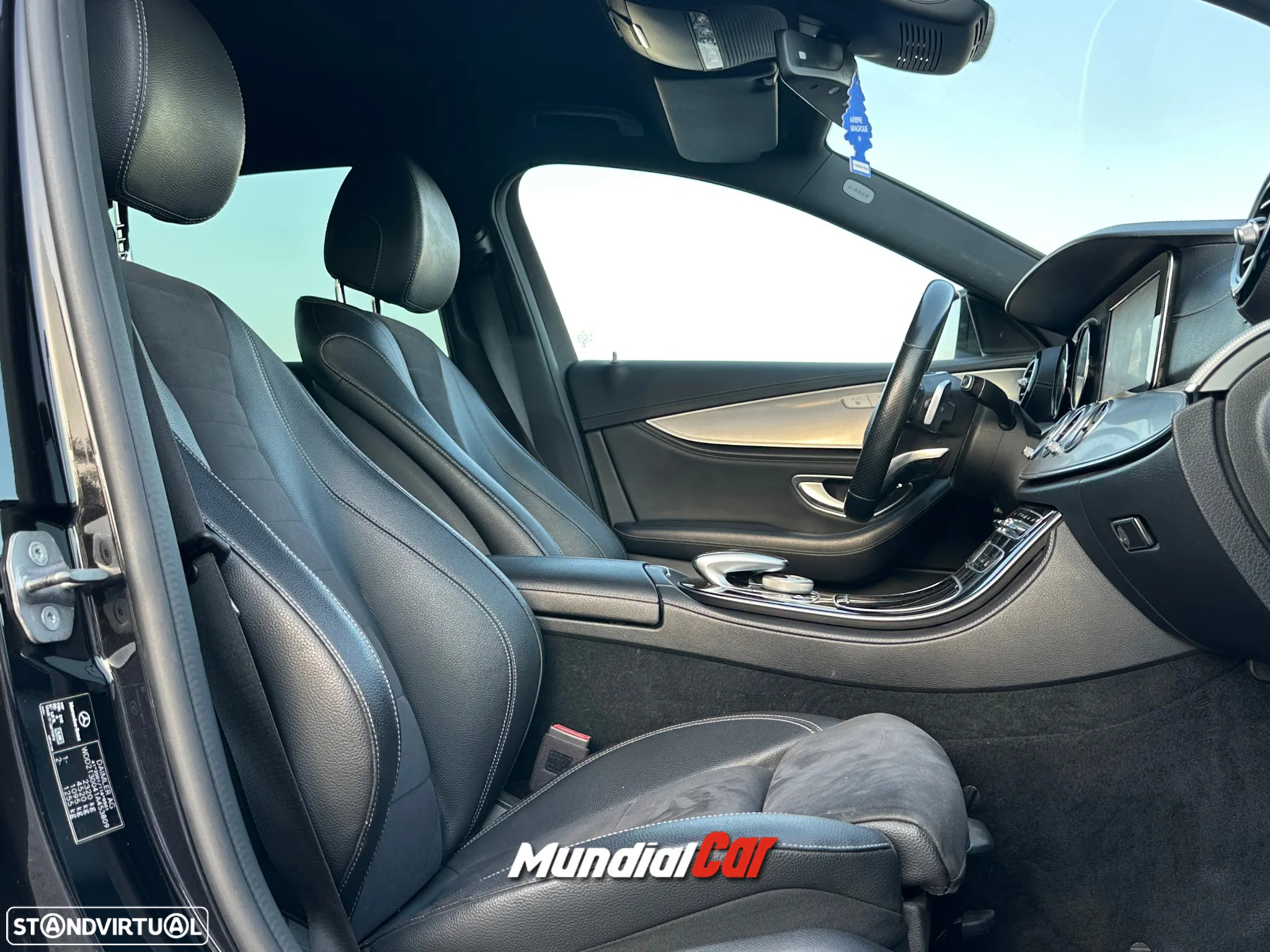 Mercedes-Benz E 220 d 4Matic T 9G-TRONIC AMG Line - 8