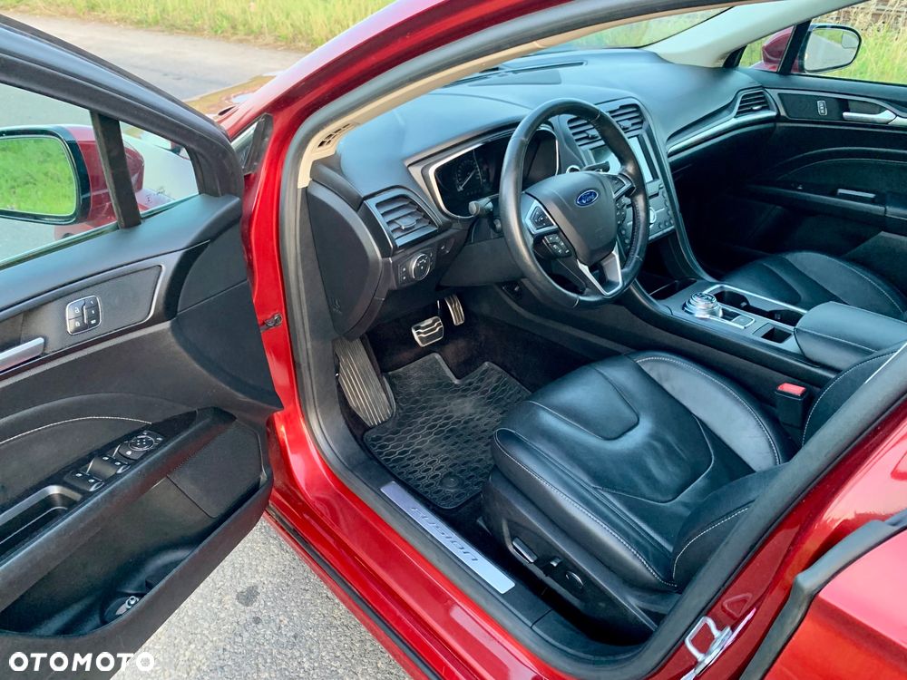 Ford Mondeo 2.0 EcoBoost Titanium - 34