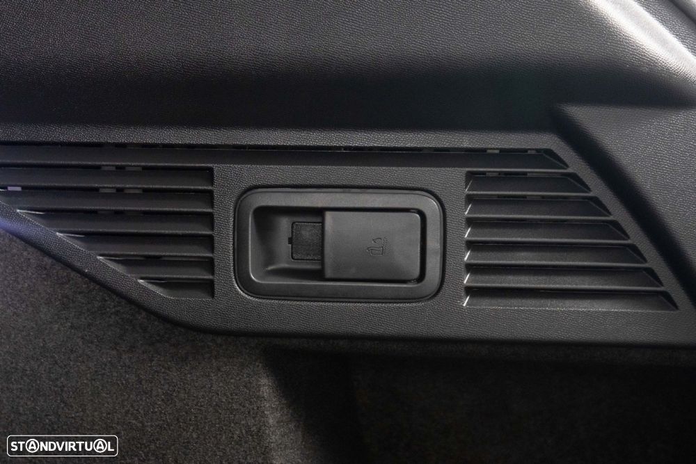 Citroën C5 X 1.6 Hybrid Plus e-EAT8 - 13