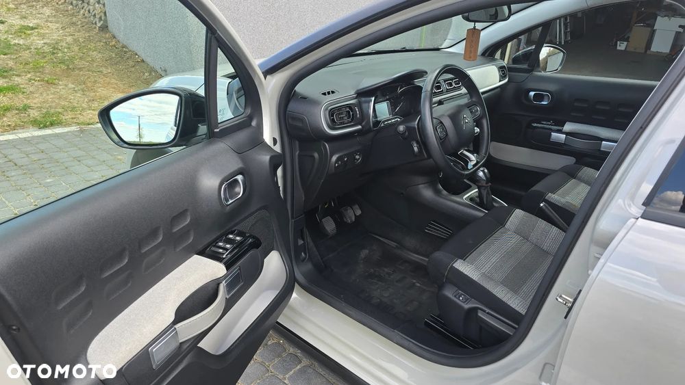 Citroën C3 1.2 PureTech Shine - 2