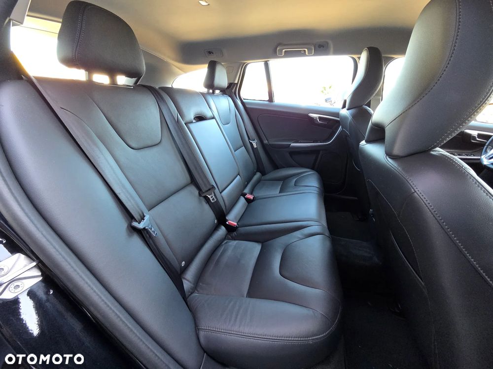 Volvo V60 D3 Geartronic Business Edition - 11