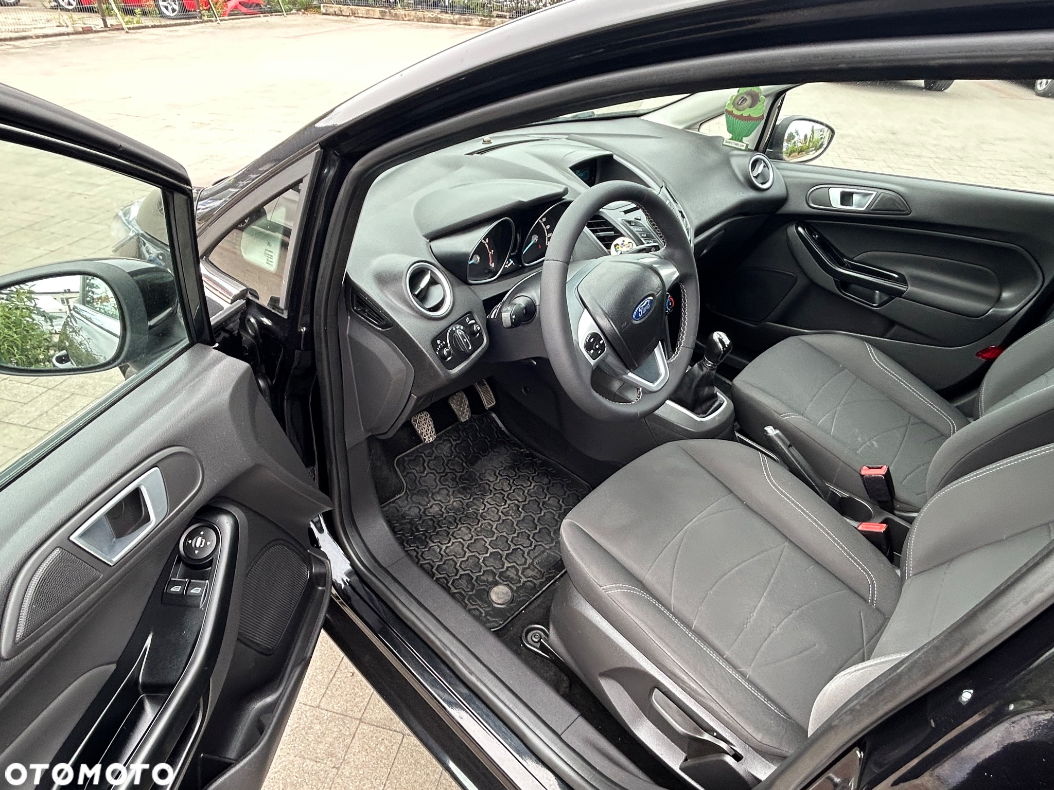 Ford Fiesta 1.25 Titanium X - 14