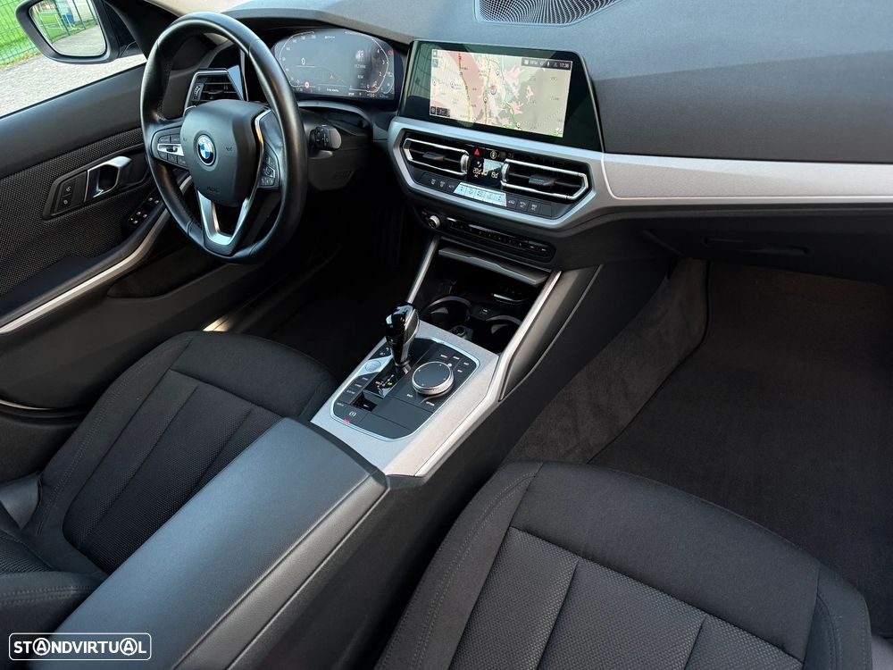 BMW 320 e Touring Line Sport Auto - 28