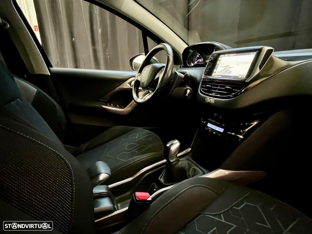 Peugeot 2008 1.6 BlueHDi Style - 11
