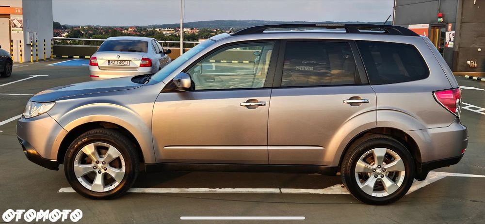 Subaru Forester 2.5 X Premium - 3