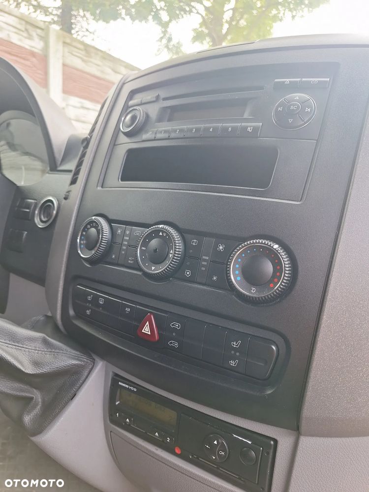 Mercedes-Benz Sprinter - 8