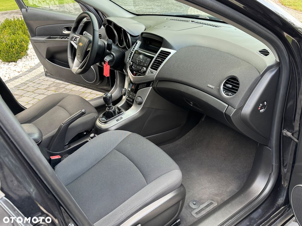 Chevrolet Cruze 1.8 LT - 34