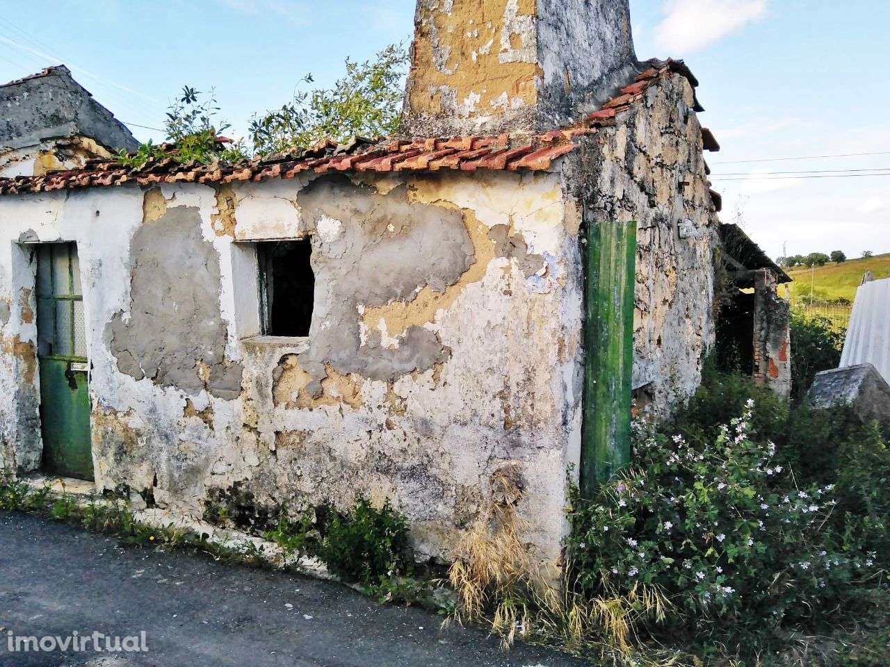 Moradia para reconstrução em Tremês - Grande imagem: 3/6