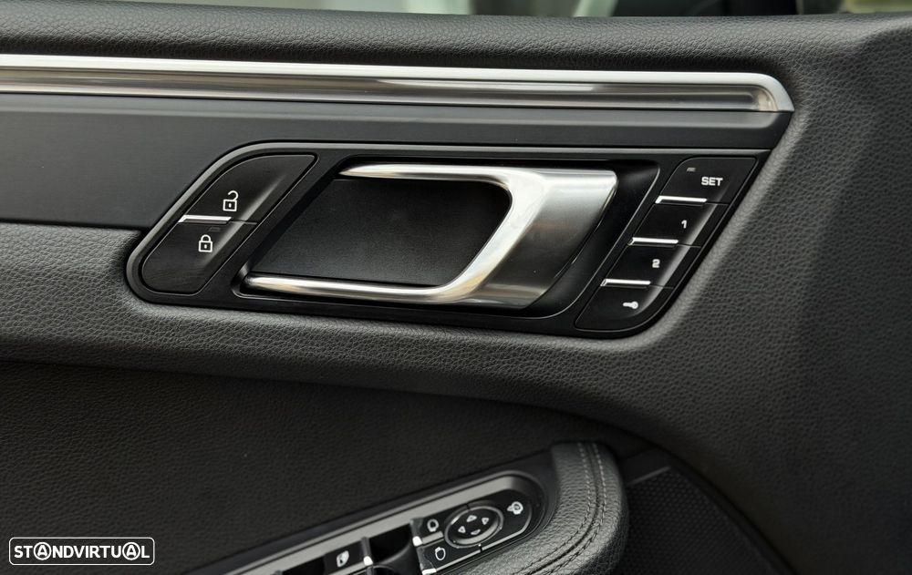 Porsche Macan - 17