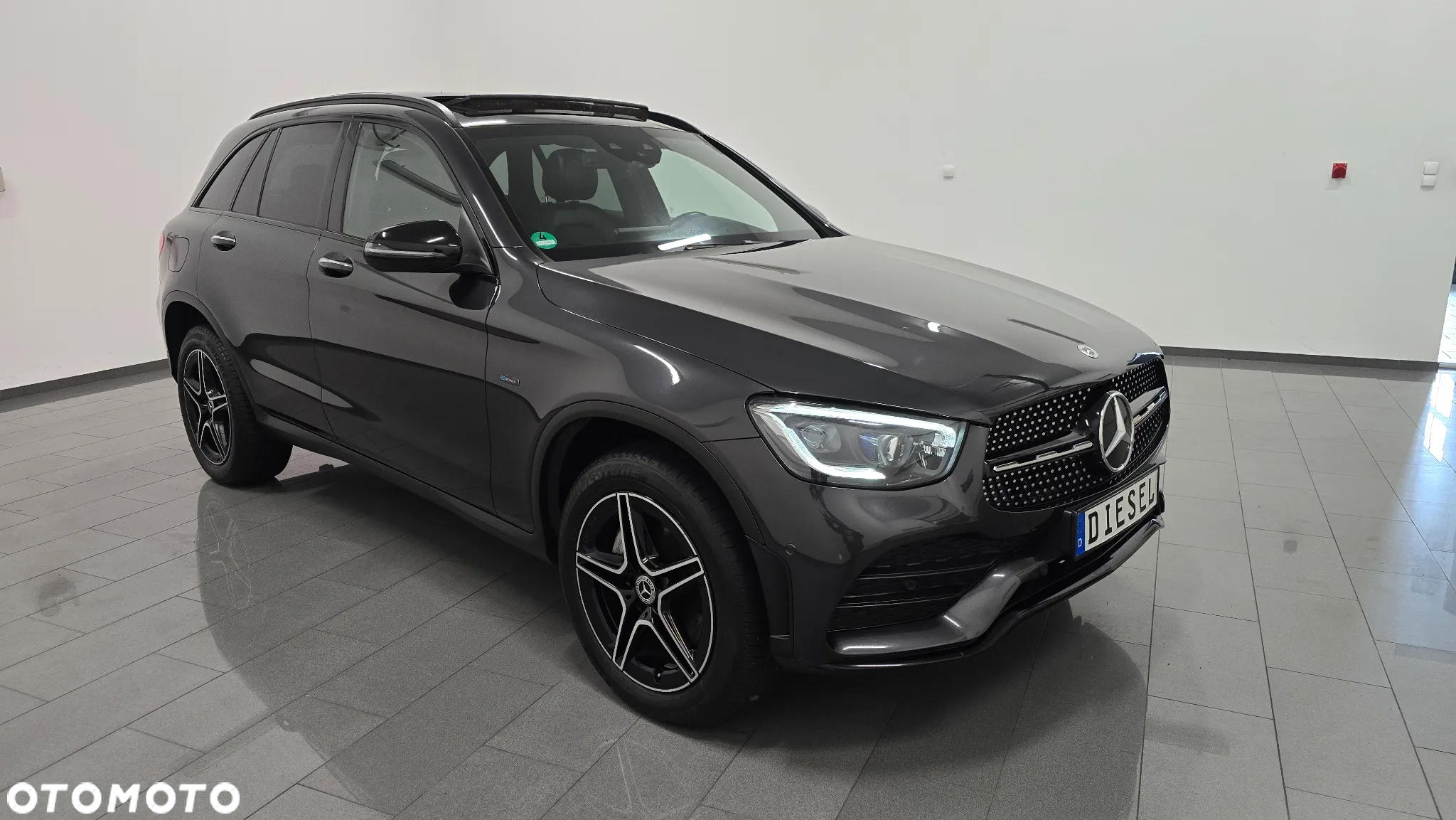 Mercedes-Benz GLC 300 de 4Matic 9G-TRONIC AMG Line Plus - 2