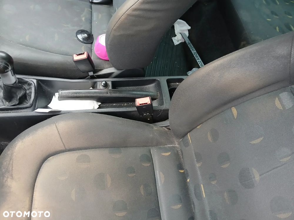 SKODA FABIA I 1 LF7T LIFT KOMBI  fotel fotele kanapa deska kokpit podsufitka boczek boczki klamka - 6