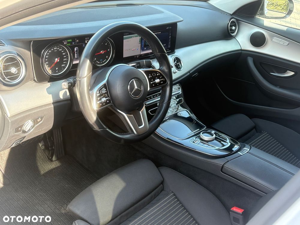 Mercedes-Benz Klasa E 300 de 9G-TRONIC Exclusive - 10