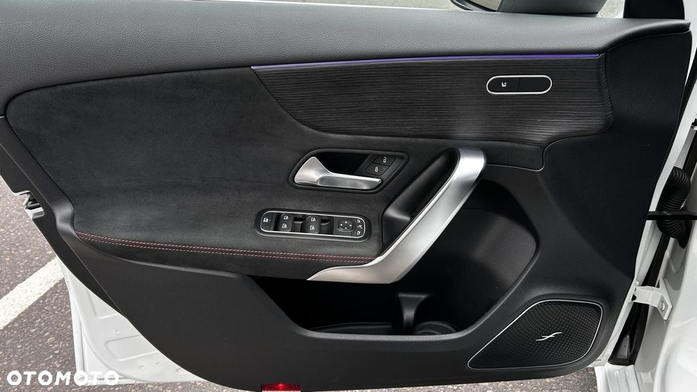 Mercedes-Benz Klasa A 220 4-Matic AMG Line 8G-DCT - 10