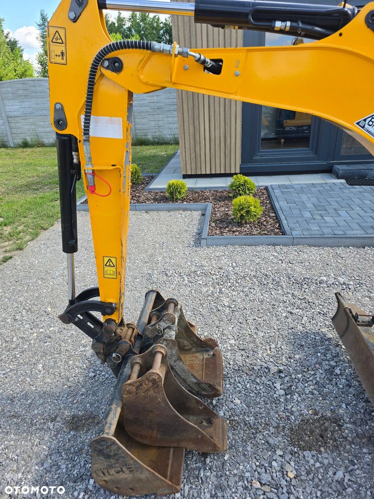 JCB - 12