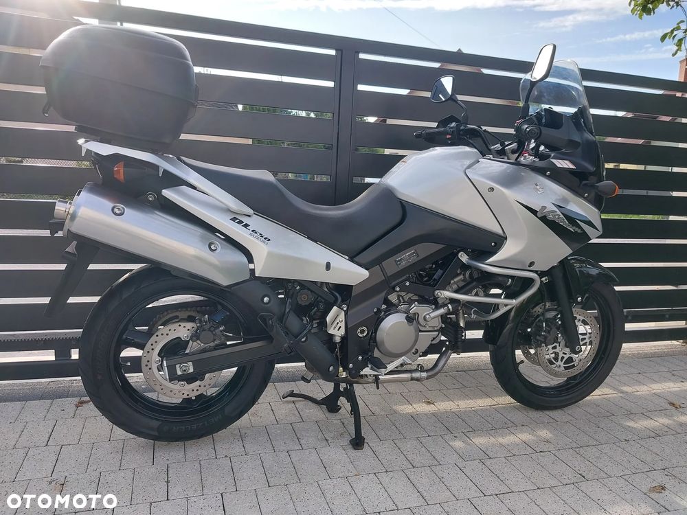 Suzuki DL - 4