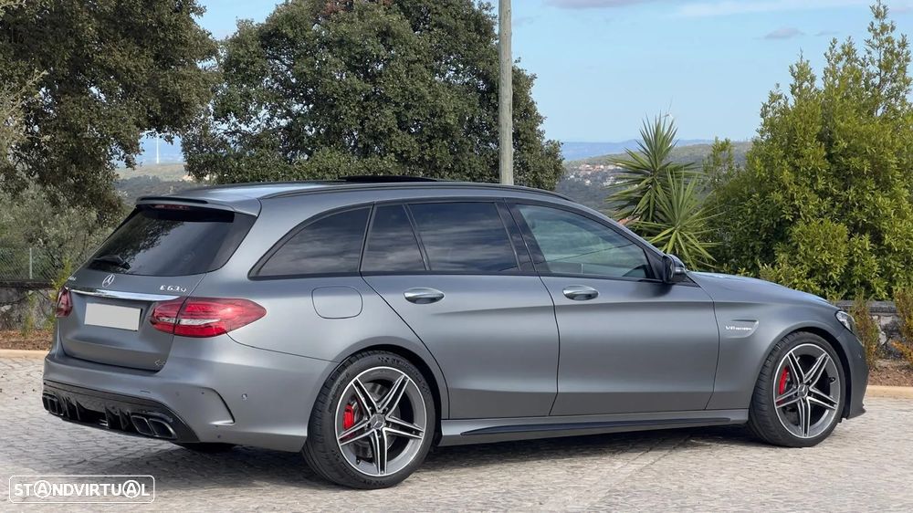 Mercedes-Benz C 63 AMG S - 7