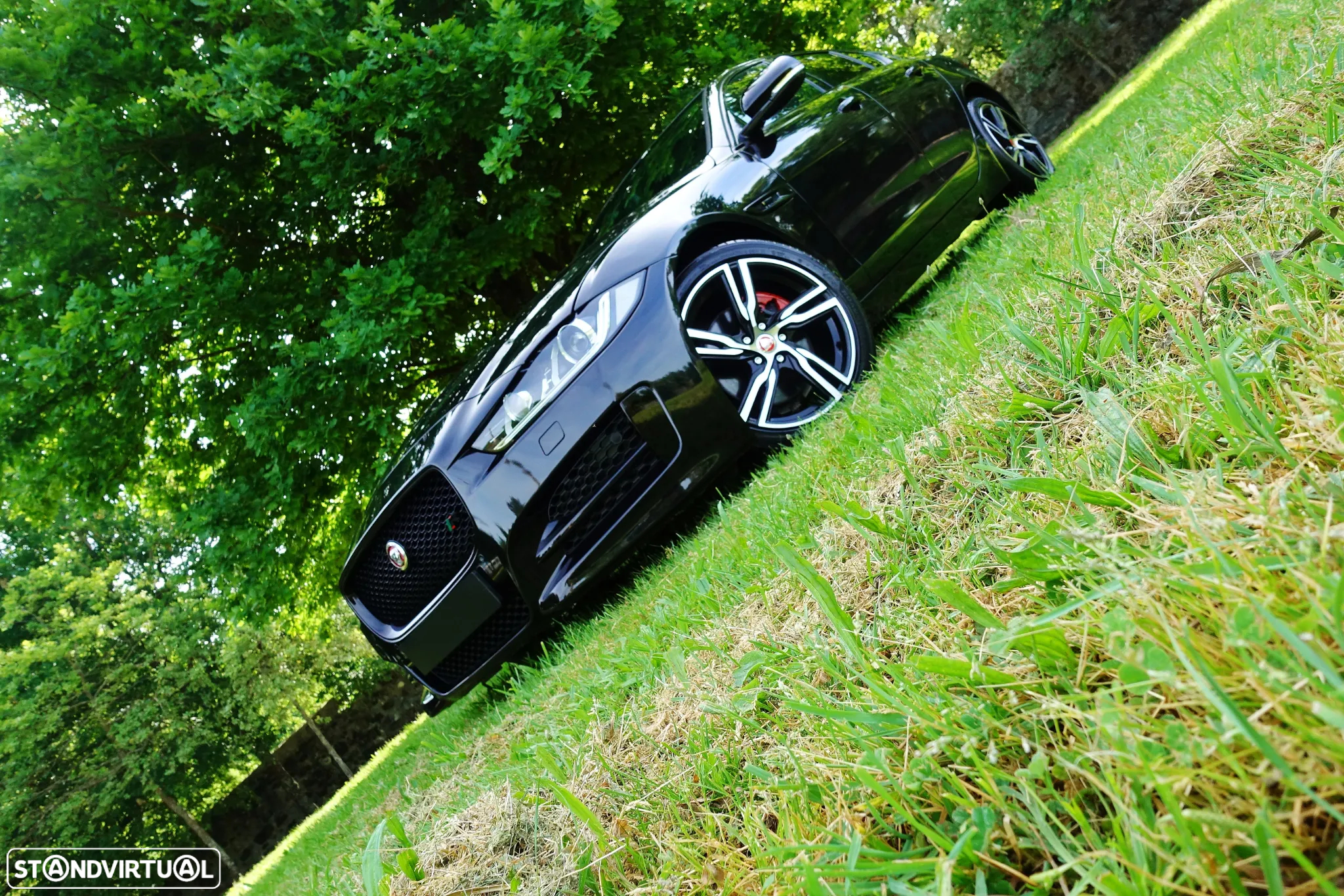 Jaguar XE 2.0 D R-Sport Aut. - 9