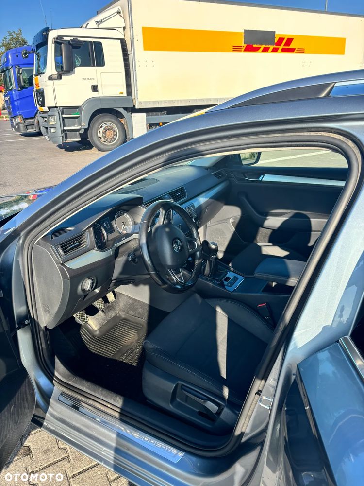 Skoda Superb 2.0 TDI Ambition - 13