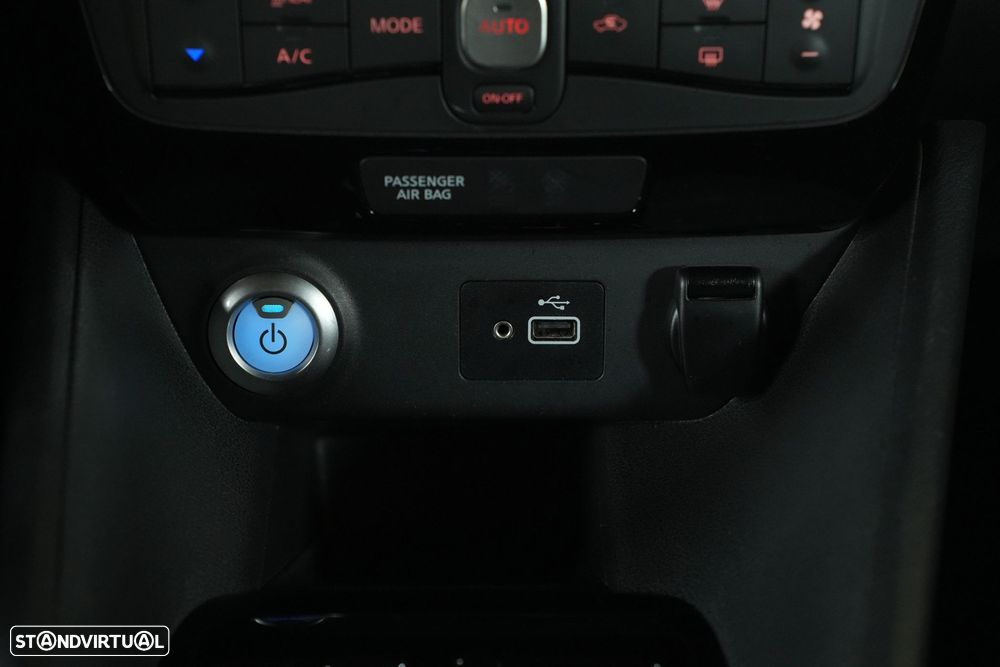 Nissan Leaf N-Connecta - 21