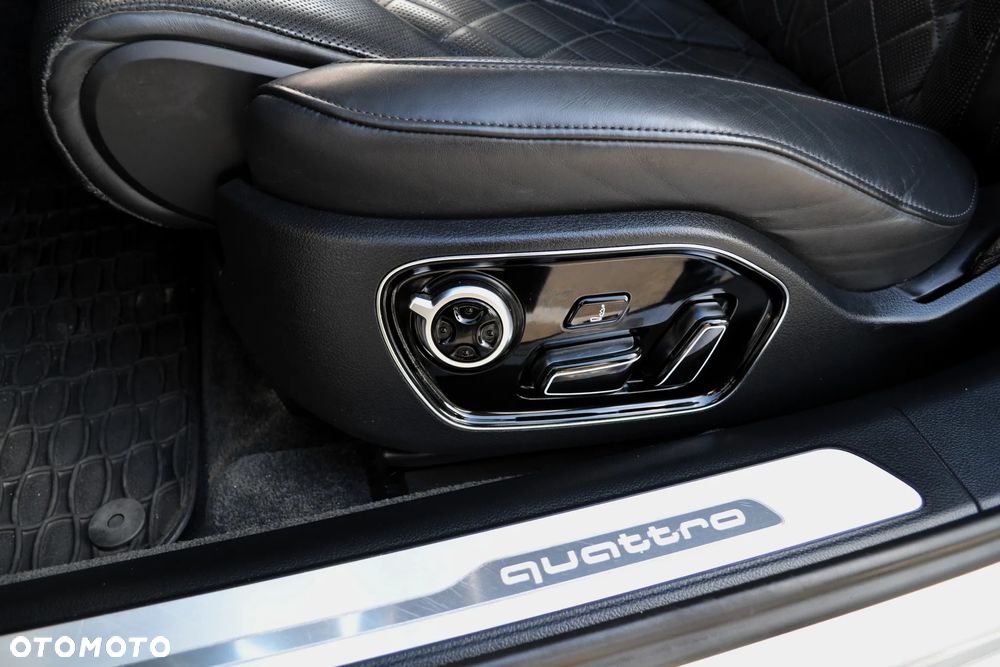 Audi A8 3.0 TDI DPF quattro tiptronic - 22