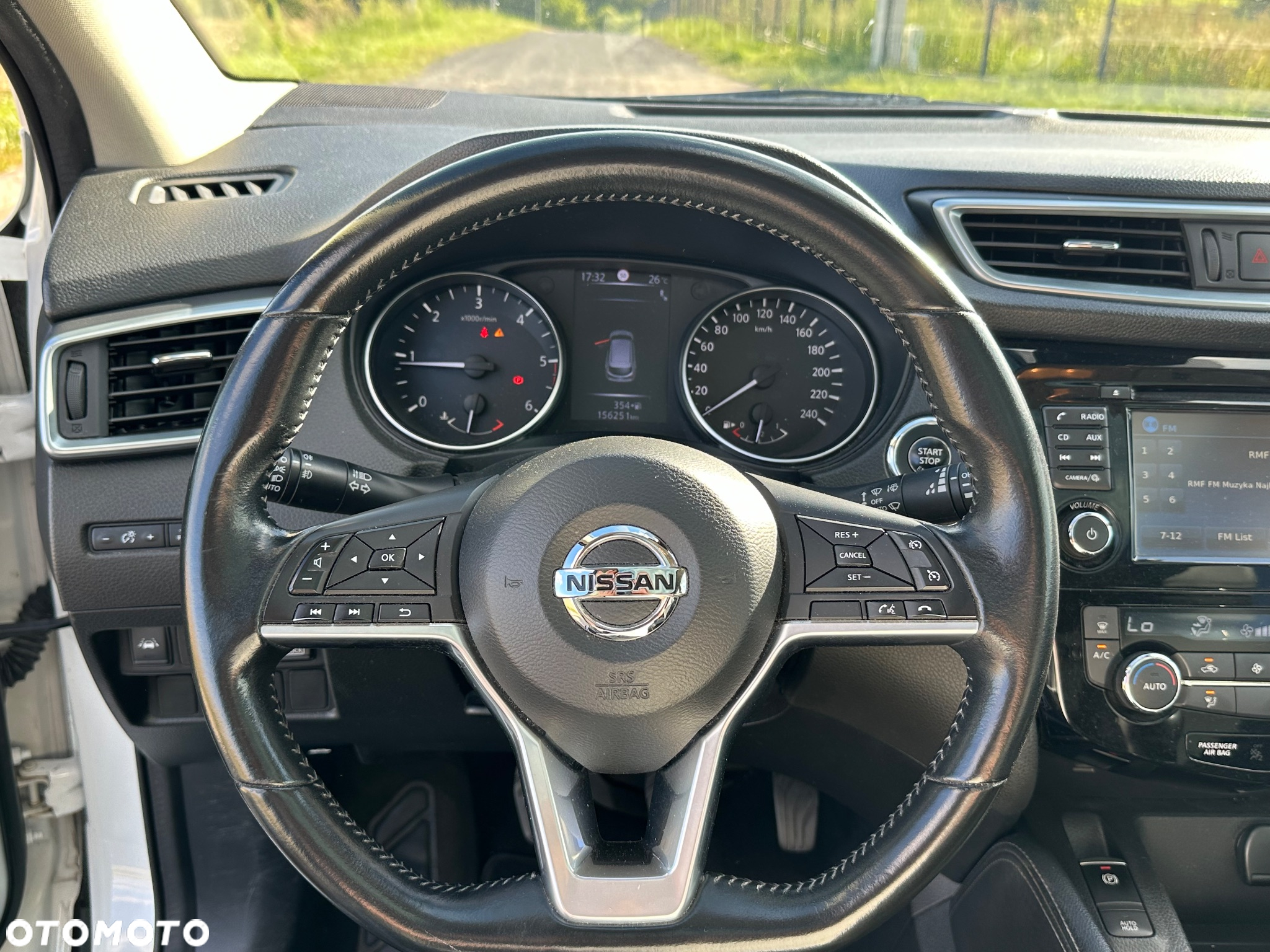 Nissan Qashqai 1.6 DCi 4x4 Tekna+ - 11