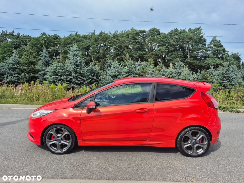 Ford Fiesta 1.6 EcoBoost ST - 8