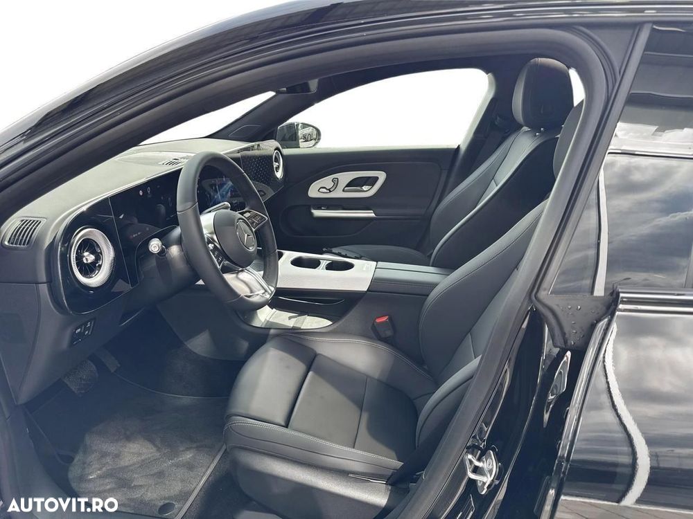 Mercedes-Benz CLA - 12