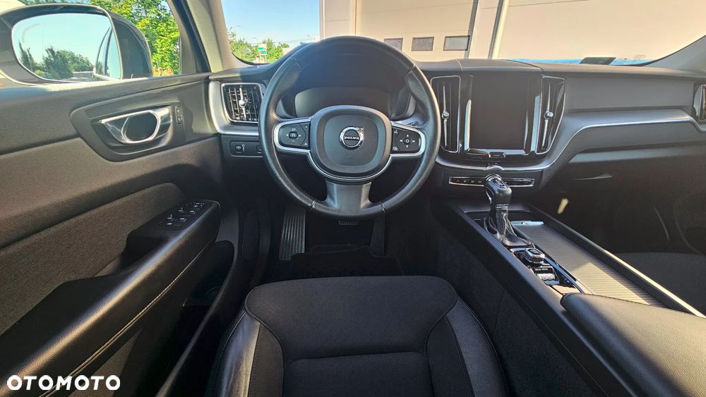 Volvo XC 60 T5 GPF AWD Momentum - 11