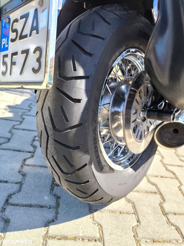 Suzuki Intruder - 13