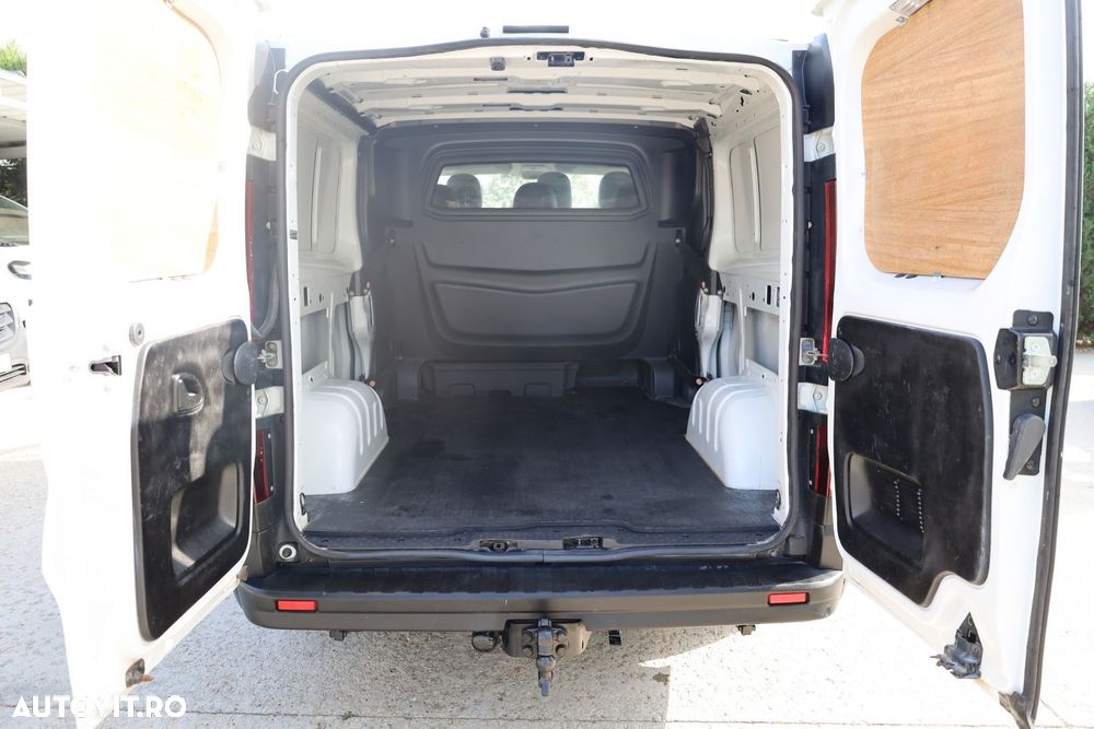 Renault Trafic 2,0 dci L2H1 - 11