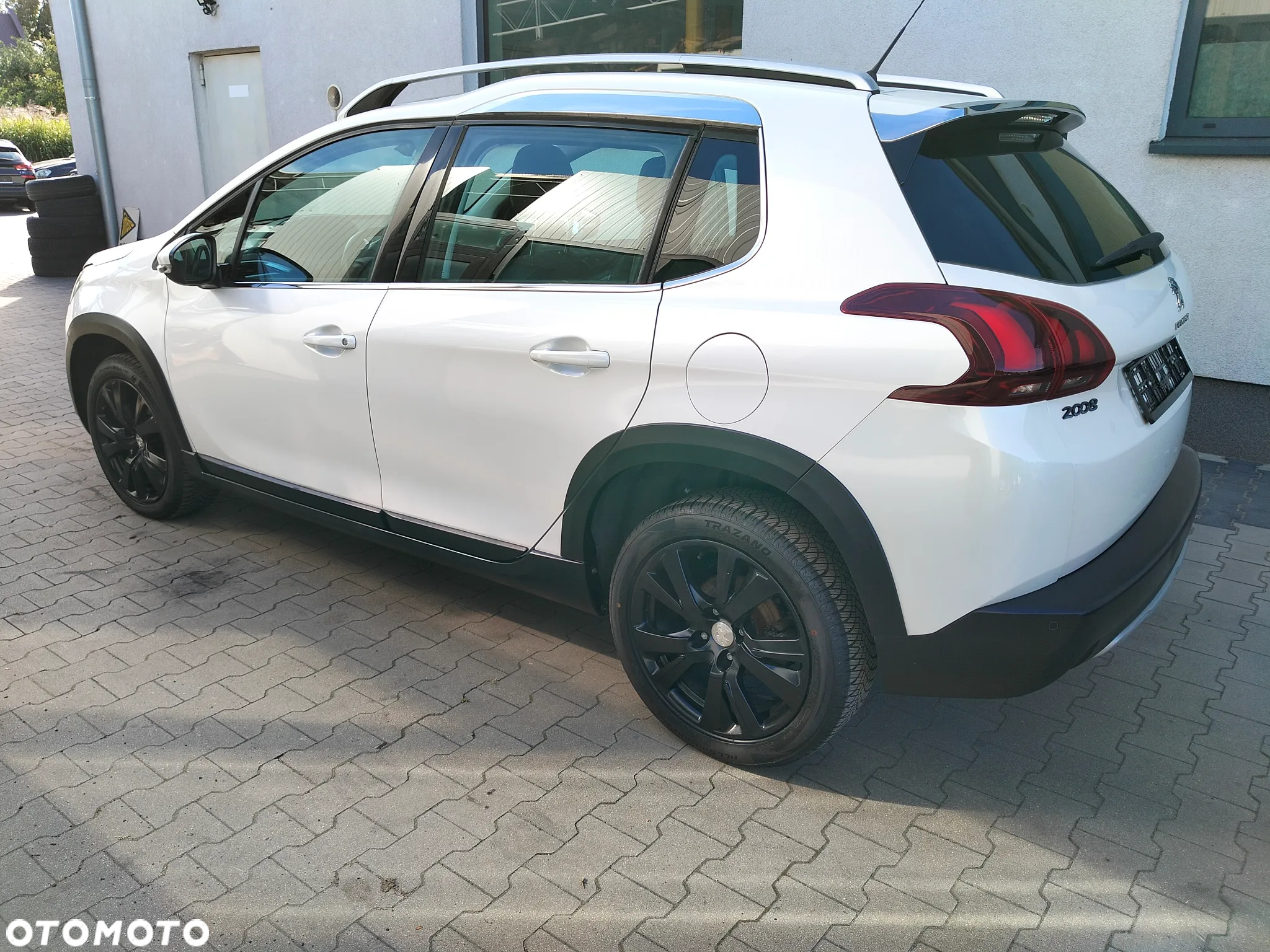 Peugeot 2008 PureTech 110 Stop&Start Allure - 8