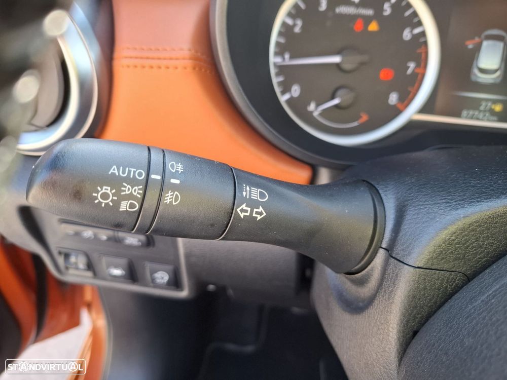 Nissan Micra 0.9 IG-T Tekna Orange Vibes S/S - 32