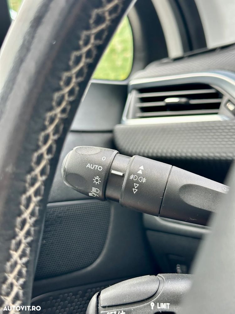 Peugeot 2008 - 16